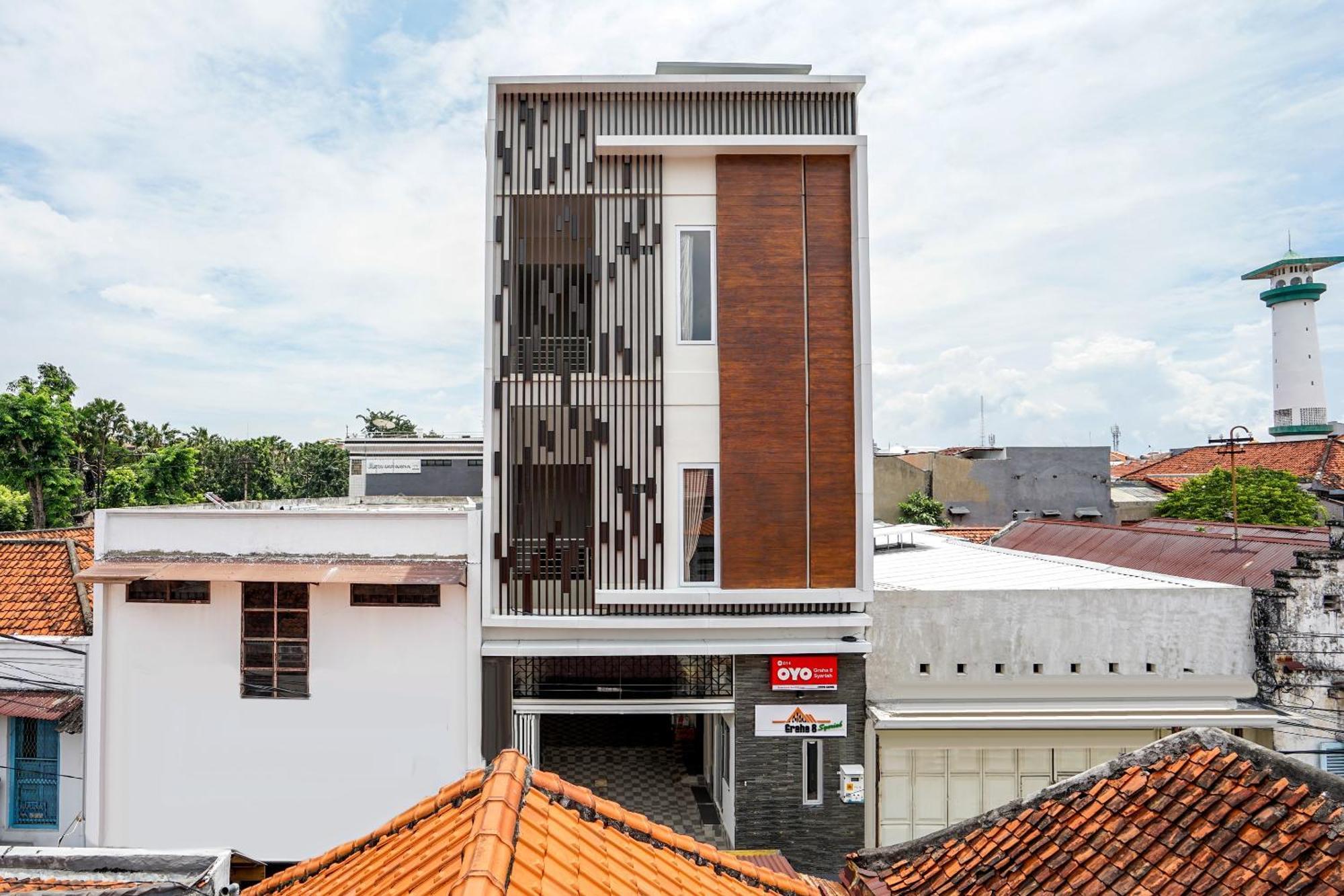 Super Oyo Capital O 614 Graha 8 Syariah Hotel Surabaya Exterior photo